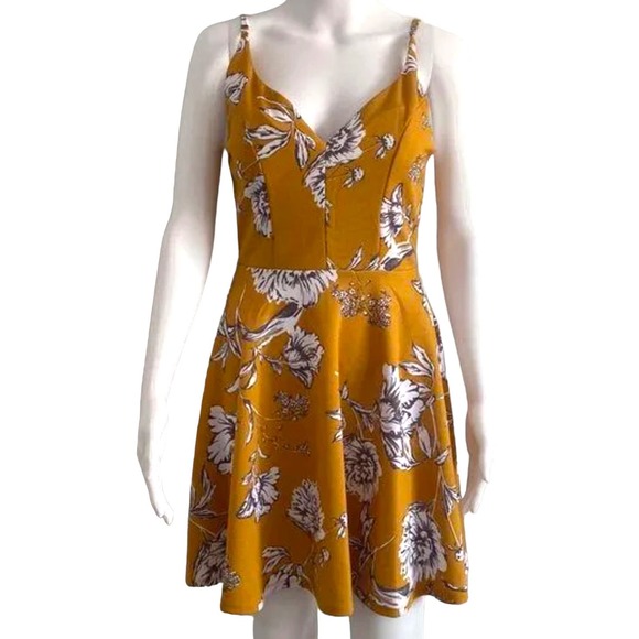Juniors Mustard Yellow Floral Fit and Flare Mini Sundress Size 13 - Picture 1 of 8